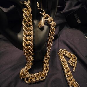 Coralite Byzantine Chain Necklace And Bracelet. Both For One Price.$45